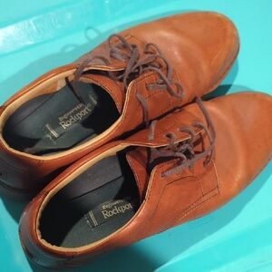 Rockport Men's Tan Leather Oxfords
